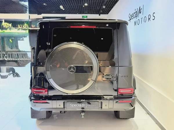 MERCEDES-BENZ G63 AMG V8 / 2025 / 5,600KMs ONLY / DOUBLE NIGHT PACKAGE