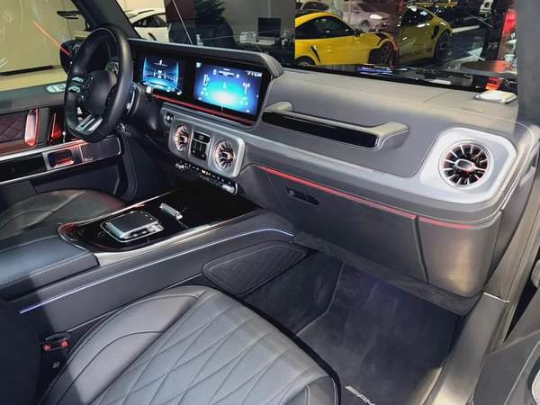 MERCEDES-BENZ G63 AMG V8 / 2025 / 5,600KMs ONLY / DOUBLE NIGHT PACKAGE