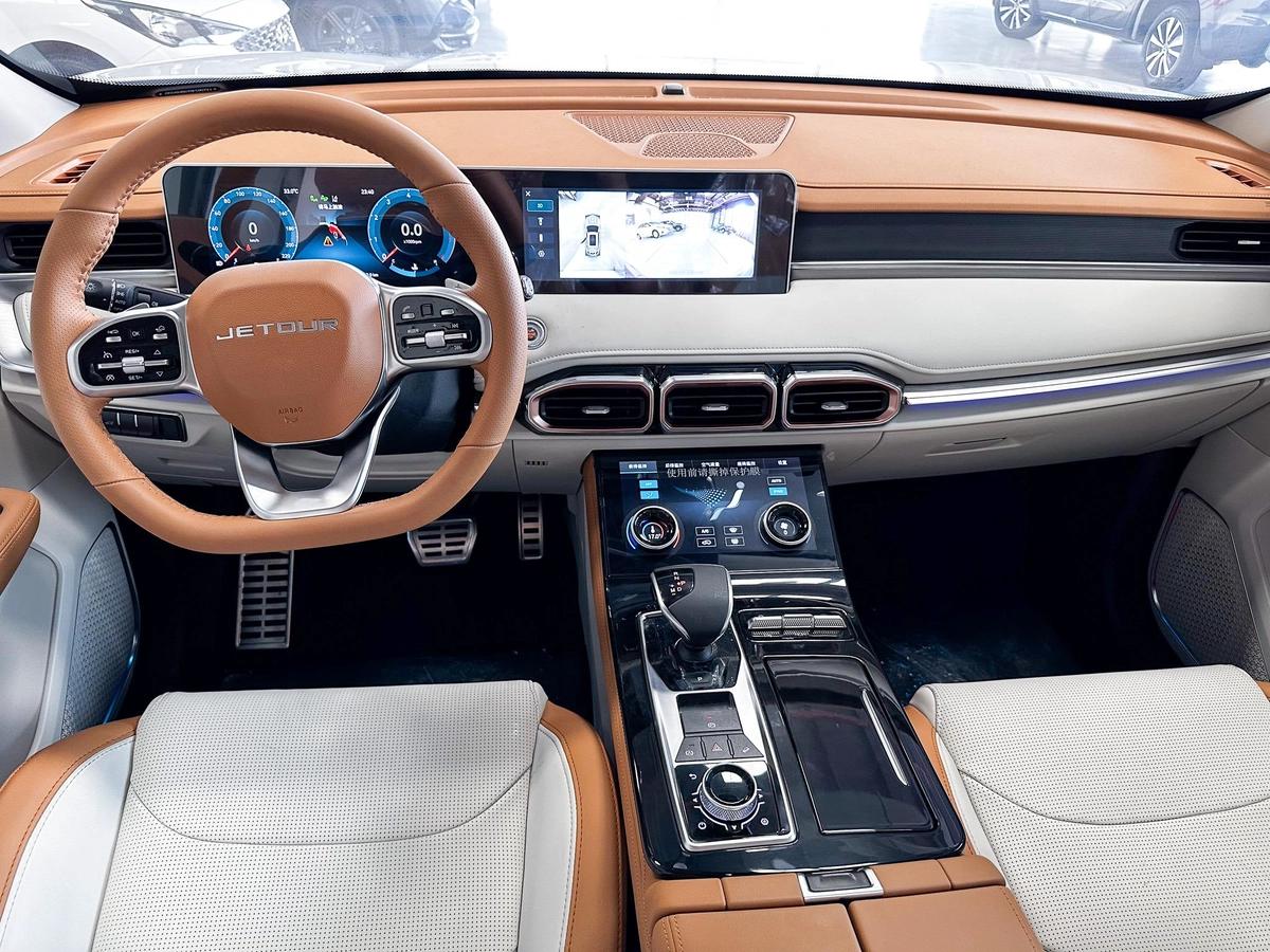 Jetour X70 Plus Luxury 2025-17-17