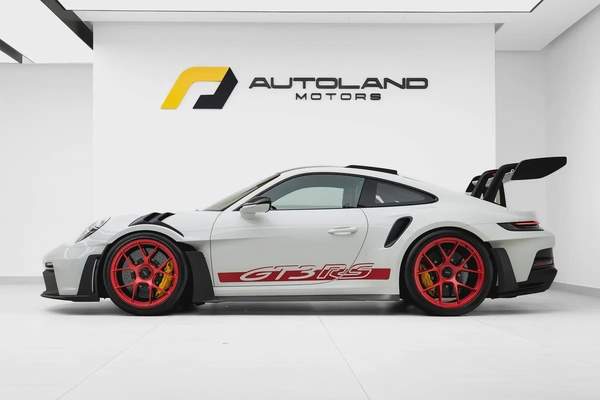 2023 PORSCHE 911 GT3 RS WEISSACH. CARBON CERAMIC BRAKES. SUSPENSION LIFTER. HIGH SPEC. MAIN DEALER S