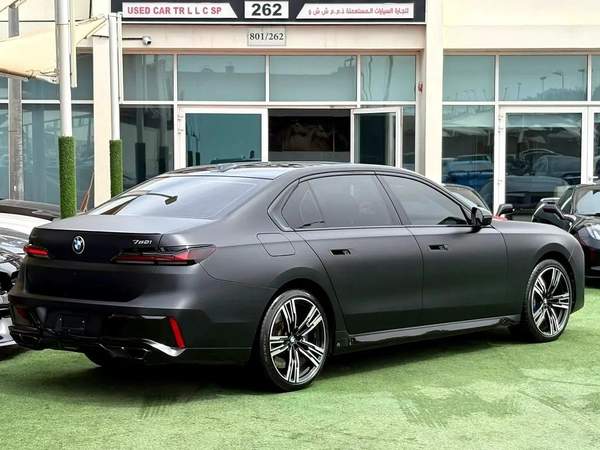 BMW 760i X DRIVE V VIP 2023 Zero Accidents Perfect Condition M Sport Package Full option