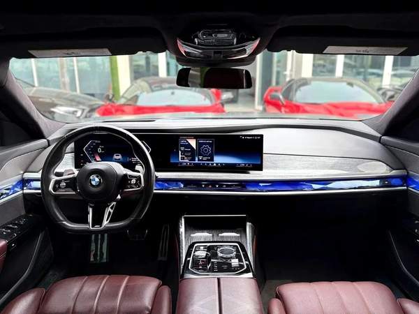 BMW 760i X DRIVE V VIP 2023 Zero Accidents Perfect Condition M Sport Package Full option