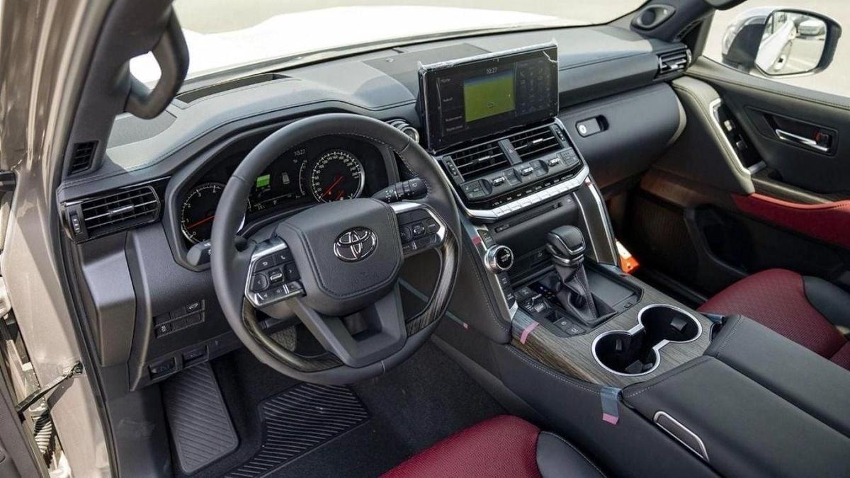 Toyota Land Cruiser Land cruiser VXR 3.3L diesel AT MY 2025 V6-13-13