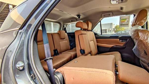 Toyota Fortuner FORTUNER 2.7L AT 4WD 7SETER