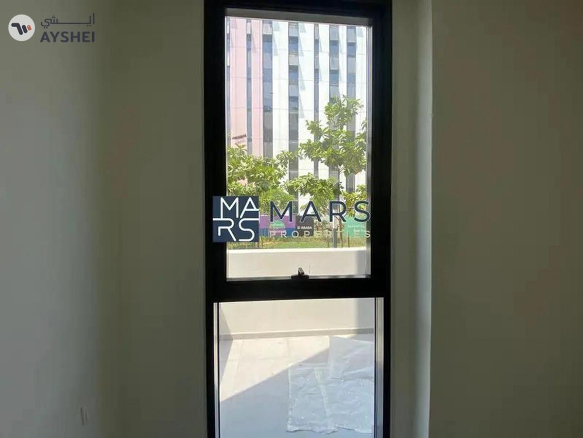 Spacious 1bedroom apartment with huge baclony in aljada community for sale-2-2