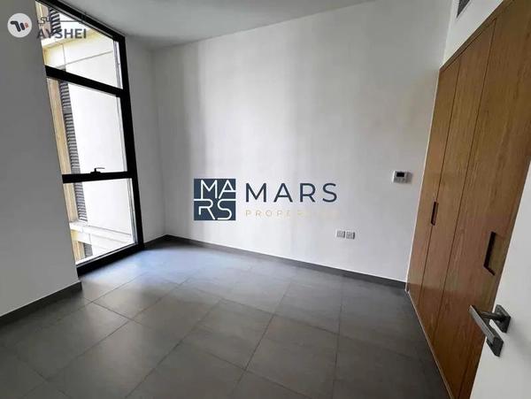 Luxurious brand new one bedroom with balcony & all facilities available
