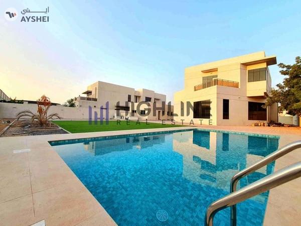 Luxury 5-Bedroom Villa service block & poo