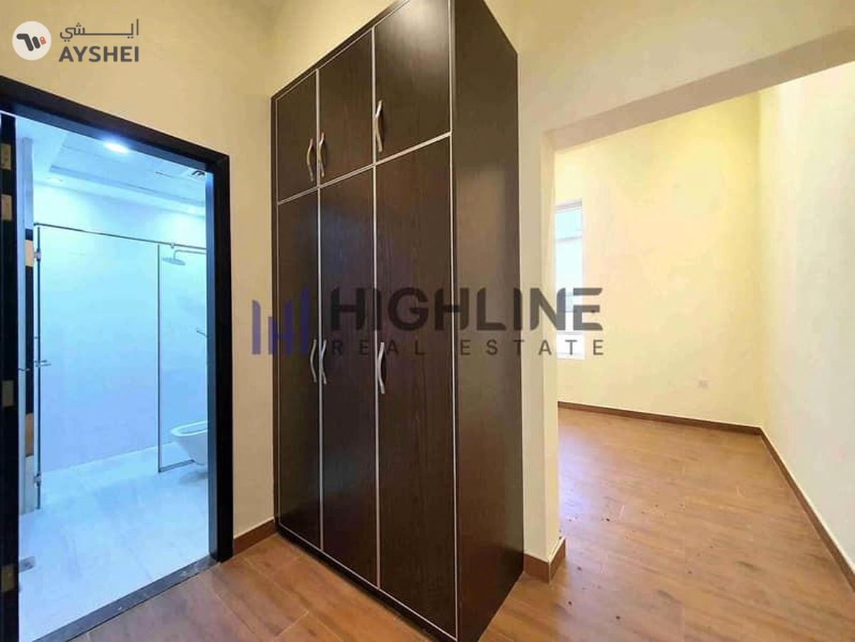 Luxury 5-Bedroom Villa service block & poo-20-20