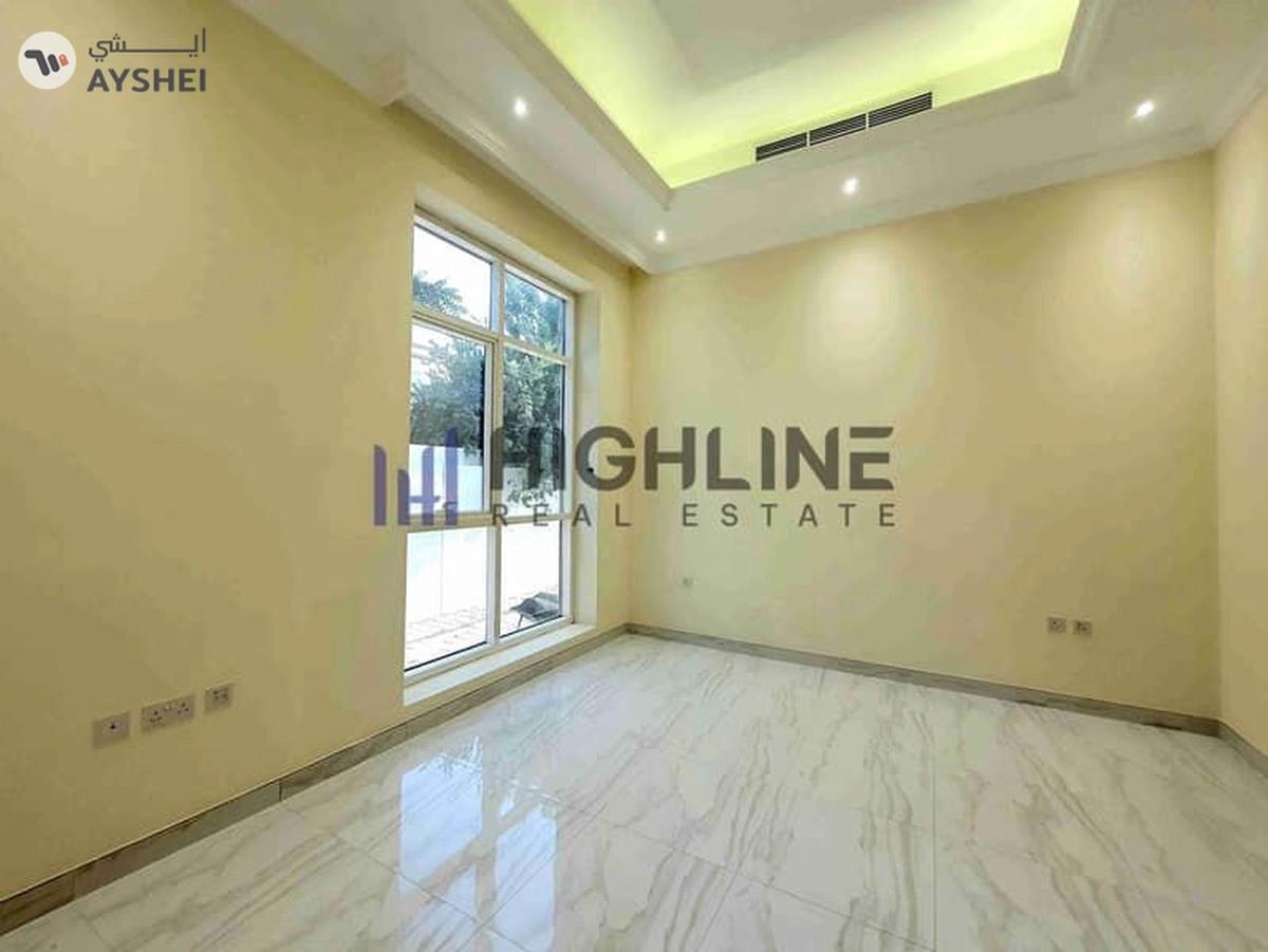 Luxury 5-Bedroom Villa service block & poo-22-22