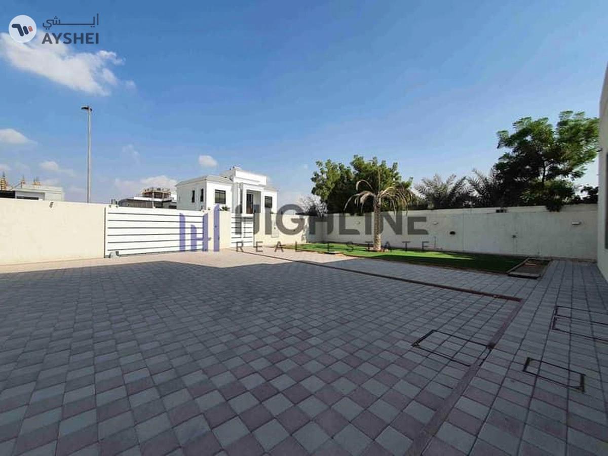 Luxury 5-Bedroom Villa service block & poo-29-29