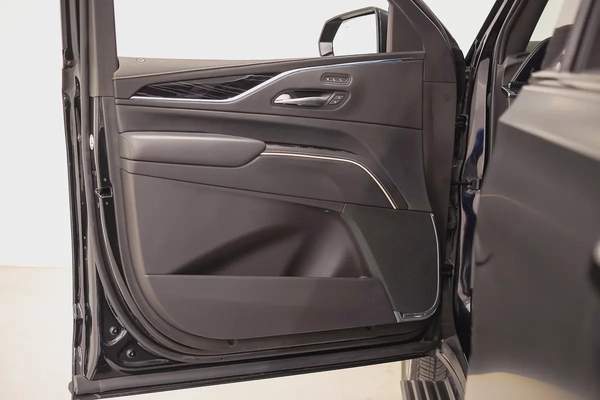 AED 4846 PM | CADILLAC ESCALADE SPORT 600 LWB 2023 | UNDER WARRANTY SERVICE PACKAGE MAY 2028 |