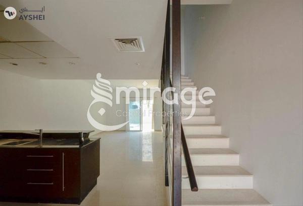 TOWNHOUSE FOR SALE IN CONTEMPORARY STYLE, AL REEF VILLAS