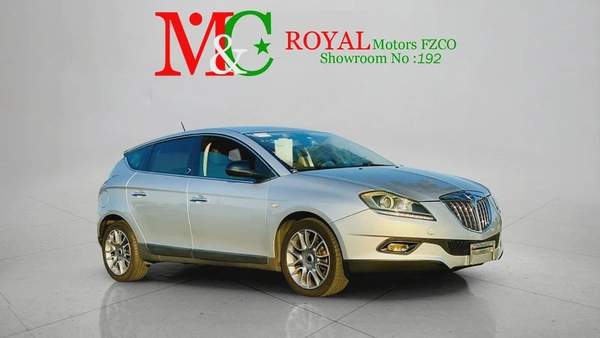 LANCIA DELTA | 2010 | 1.6 Liter | SILVER | CLEAN CAR FRESH JAPAN IMPORT