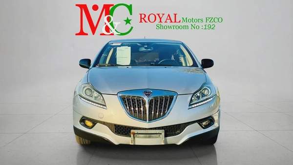 LANCIA DELTA | 2010 | 1.6 Liter | SILVER | CLEAN CAR FRESH JAPAN IMPORT