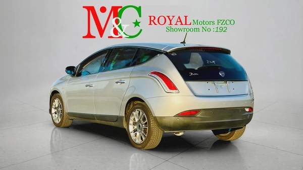 LANCIA DELTA | 2010 | 1.6 Liter | SILVER | CLEAN CAR FRESH JAPAN IMPORT