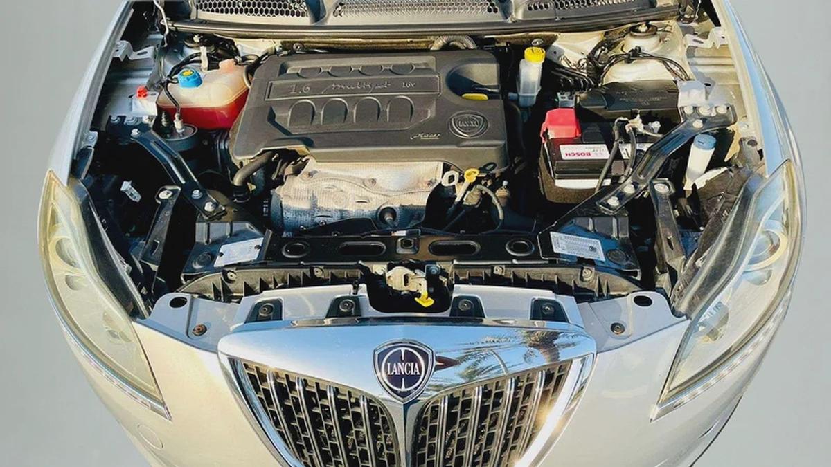 LANCIA DELTA | 2010 | 1.6 Liter | SILVER | CLEAN CAR FRESH JAPAN IMPORT-7-7