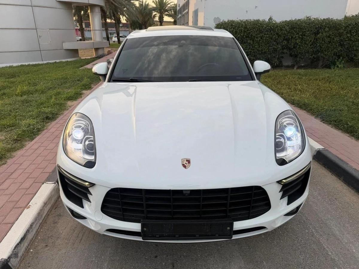 Porsche Macan T 2.0L (260 HP)-4-4