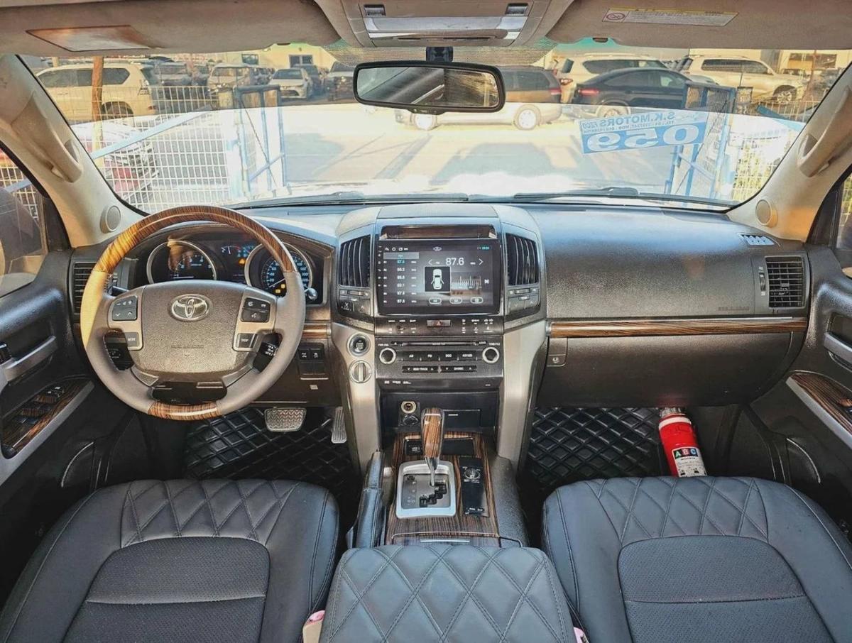 Toyota Land Cruiser VXR 5.7/ 20 SHAPE / FULL OPTION/ EXPORT ONLY / LOT # 72540-12-12