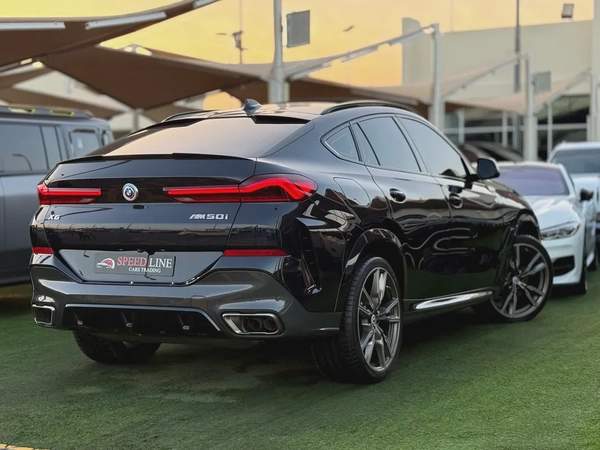 BMW X6 M50 V8 Under WarrantyService Gcc Free Paint