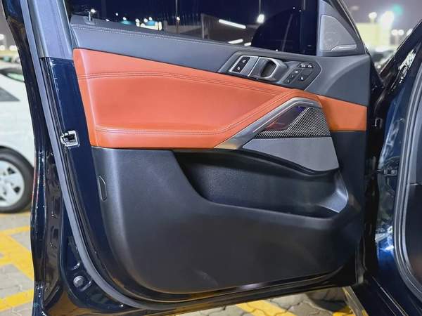 BMW X6 M50 V8 Under WarrantyService Gcc Free Paint