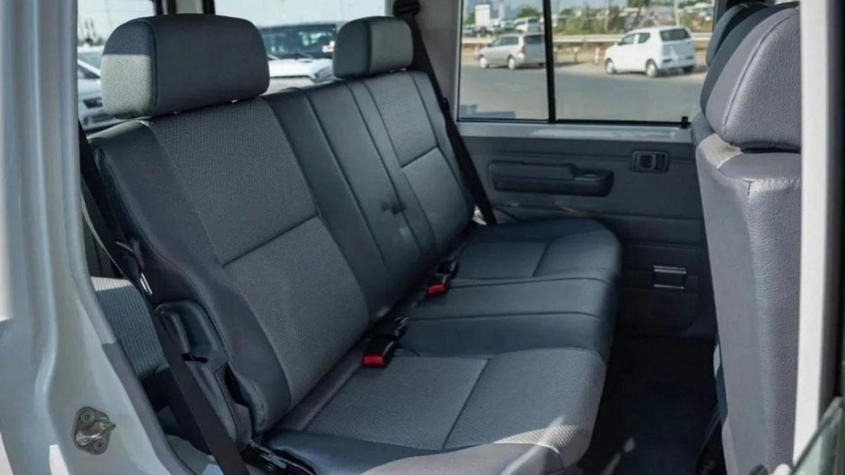 Toyota Land Cruiser 70 HARDTOP 4.2 5DOOR-8-8