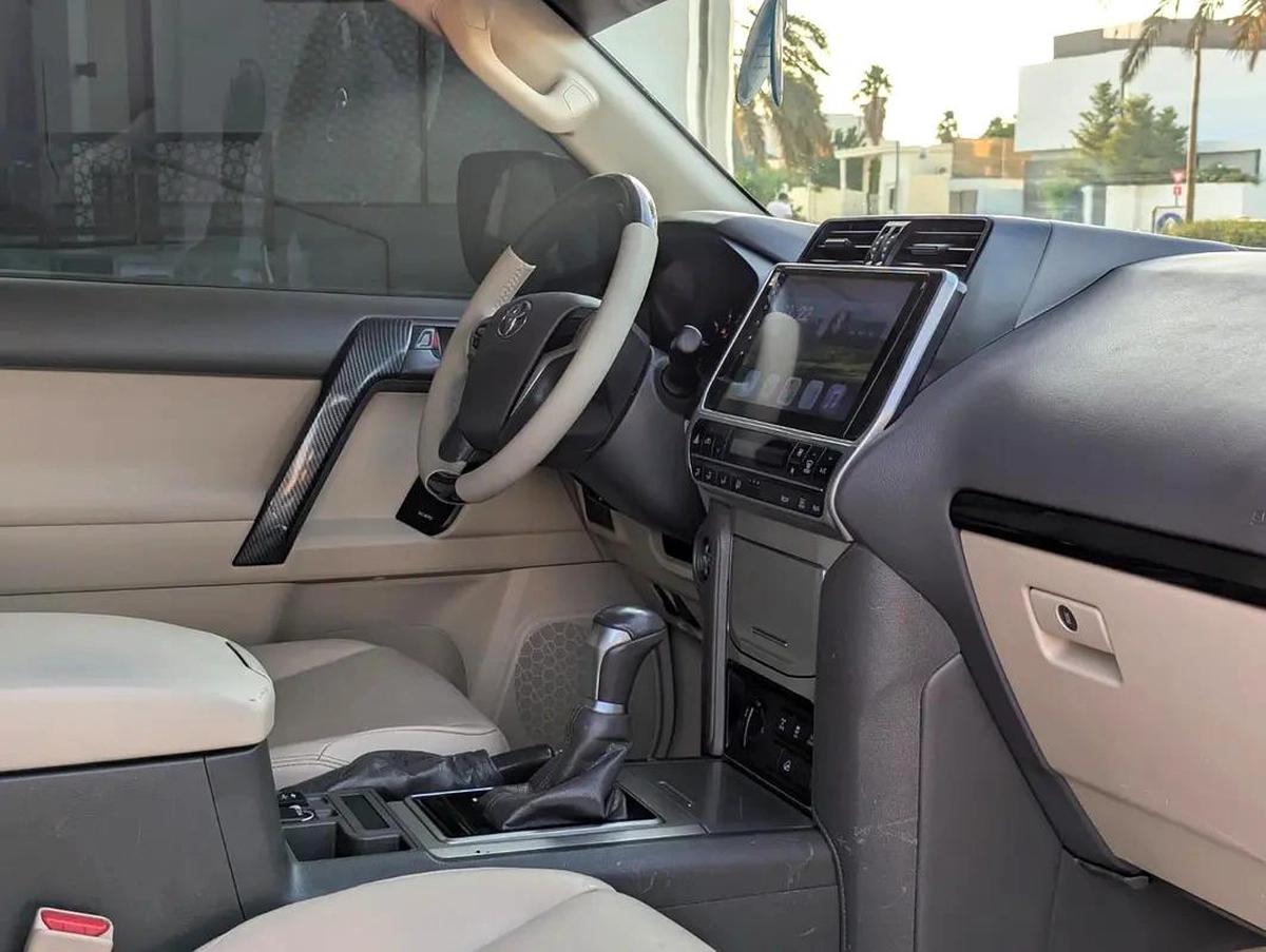 TOYOTA PRADO 2018 GCC V6 4.0L IN EXCELLENT CONDITION-1-1
