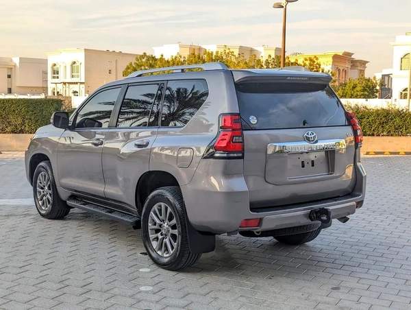 TOYOTA PRADO 2018 GCC V6 4.0L IN EXCELLENT CONDITION