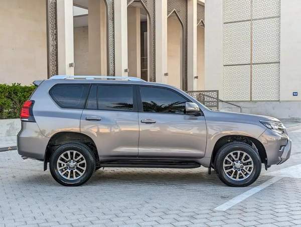 TOYOTA PRADO 2018 GCC V6 4.0L IN EXCELLENT CONDITION