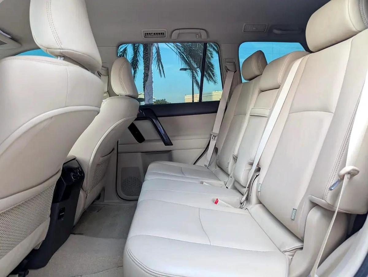 TOYOTA PRADO 2018 GCC V6 4.0L IN EXCELLENT CONDITION-2-2