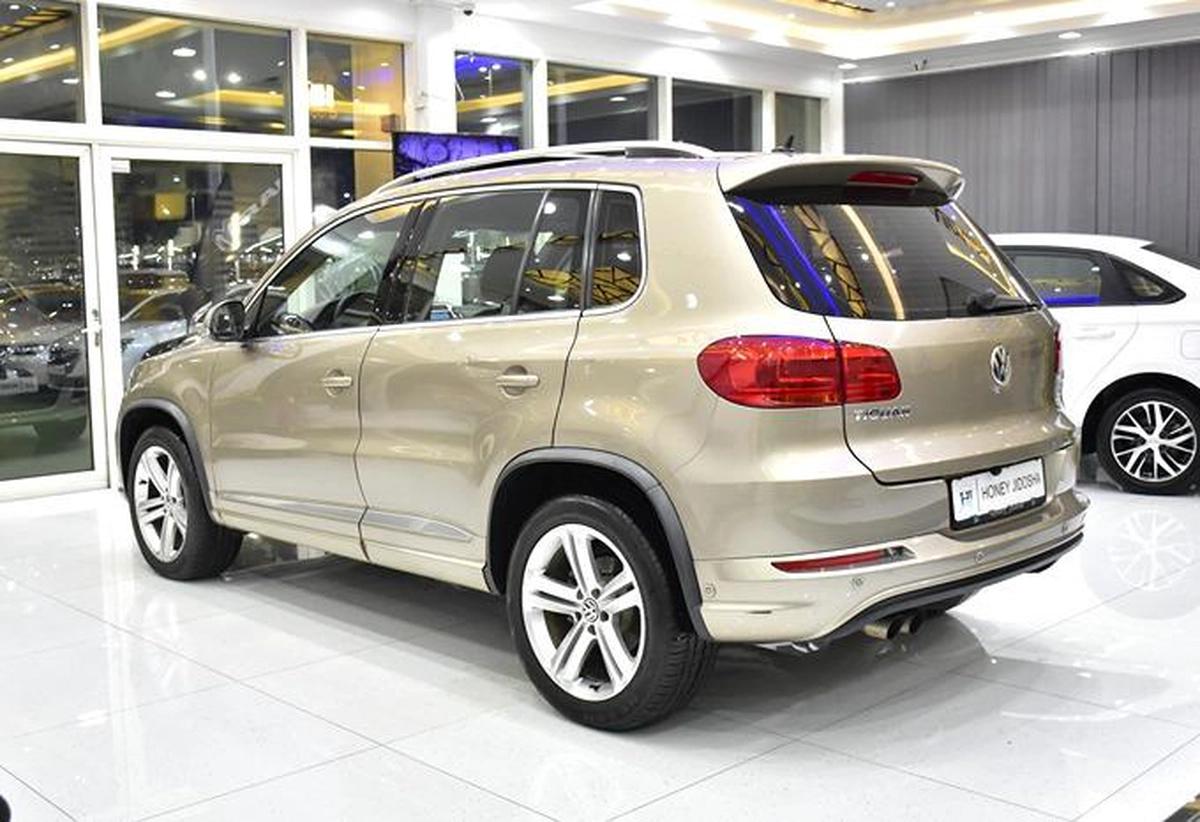 Volkswagen Tiguan R-Line ( 2016 Model ) in Beige Color GCC Specs-7-7