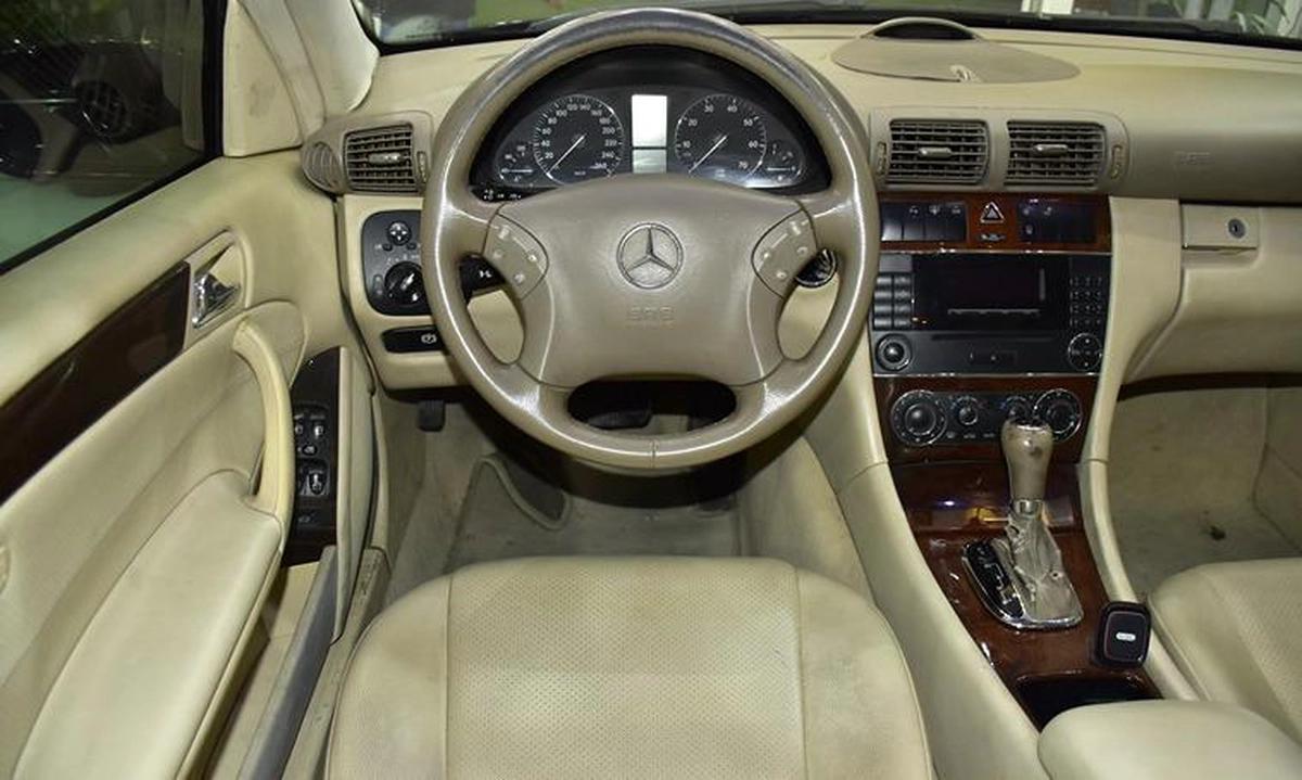 Mercedes Benz C180 Kompressor ( 2007 Model ) in Black Color GCC Specs-7-7