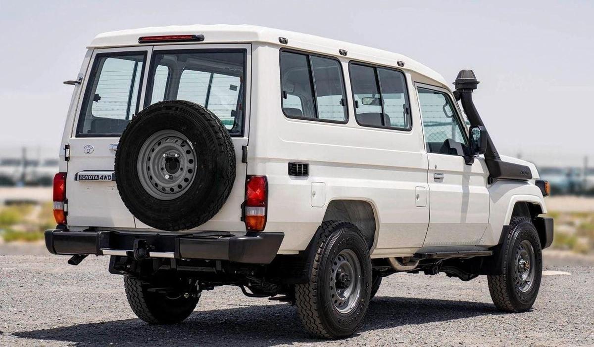 Toyota Land Cruiser 70 LC78 2.8L AT DIESEL 3DOOR 2024-5-5