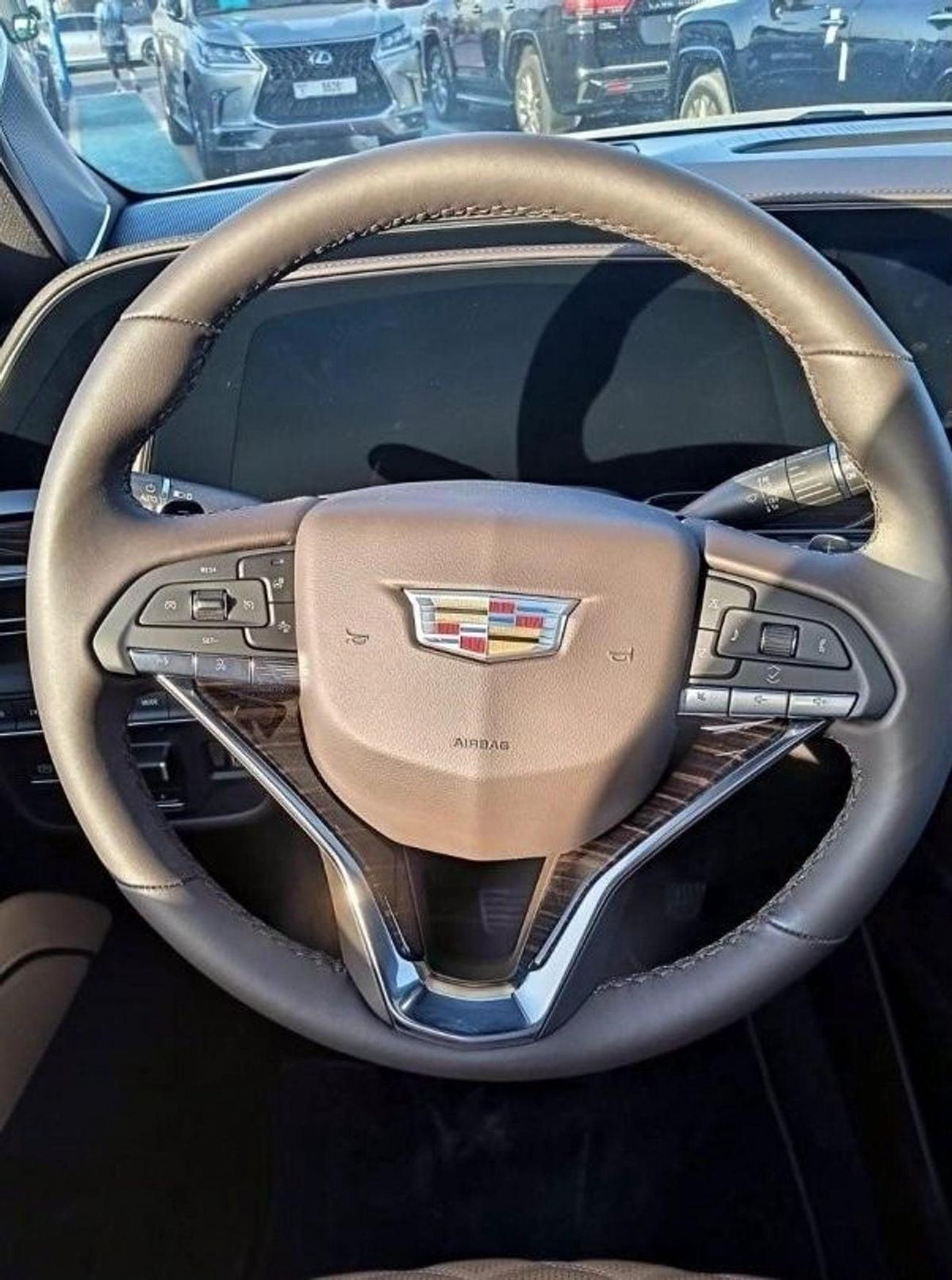 Cadillac Escalade Cadillac Escalade V8 6.2L SUV-17-17