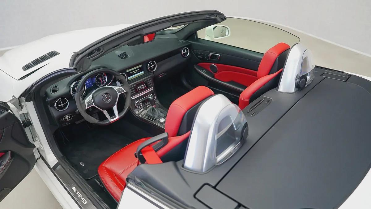 Special Offer | Super Low KM, AMG Performance Package | SLK 55 AMG Roadster-7-7