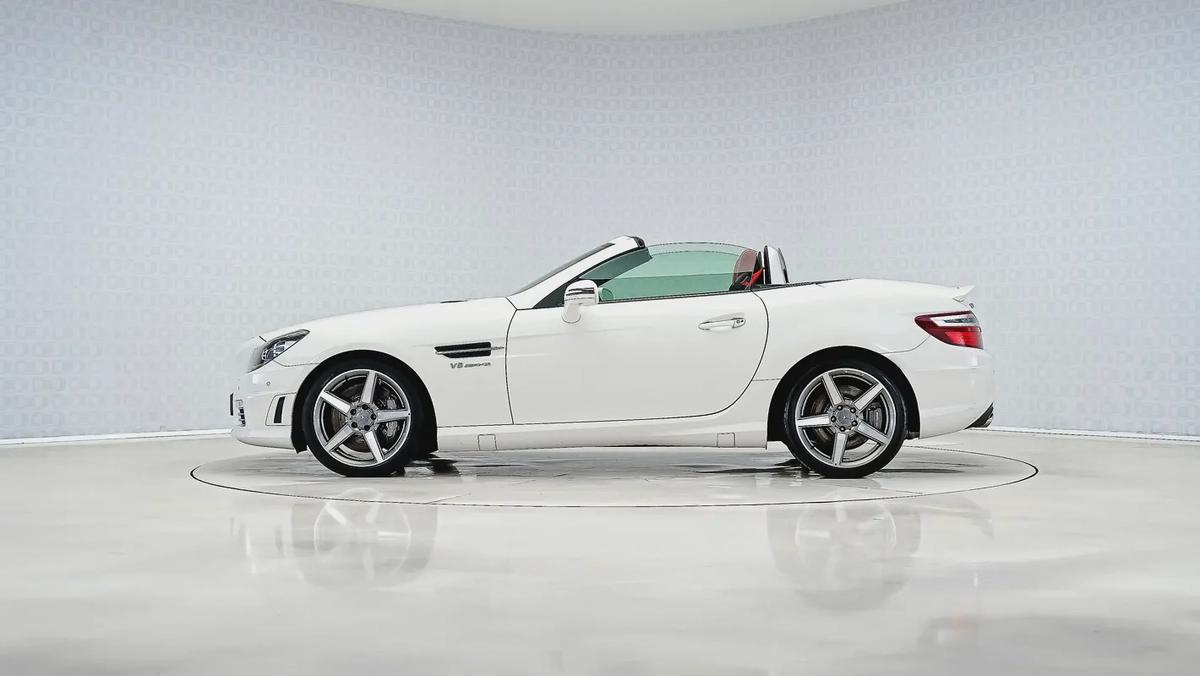 Special Offer | Super Low KM, AMG Performance Package | SLK 55 AMG Roadster-10-10