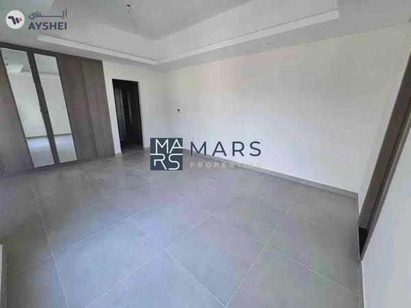 Luxury 5badroom villa available for rent: 170k