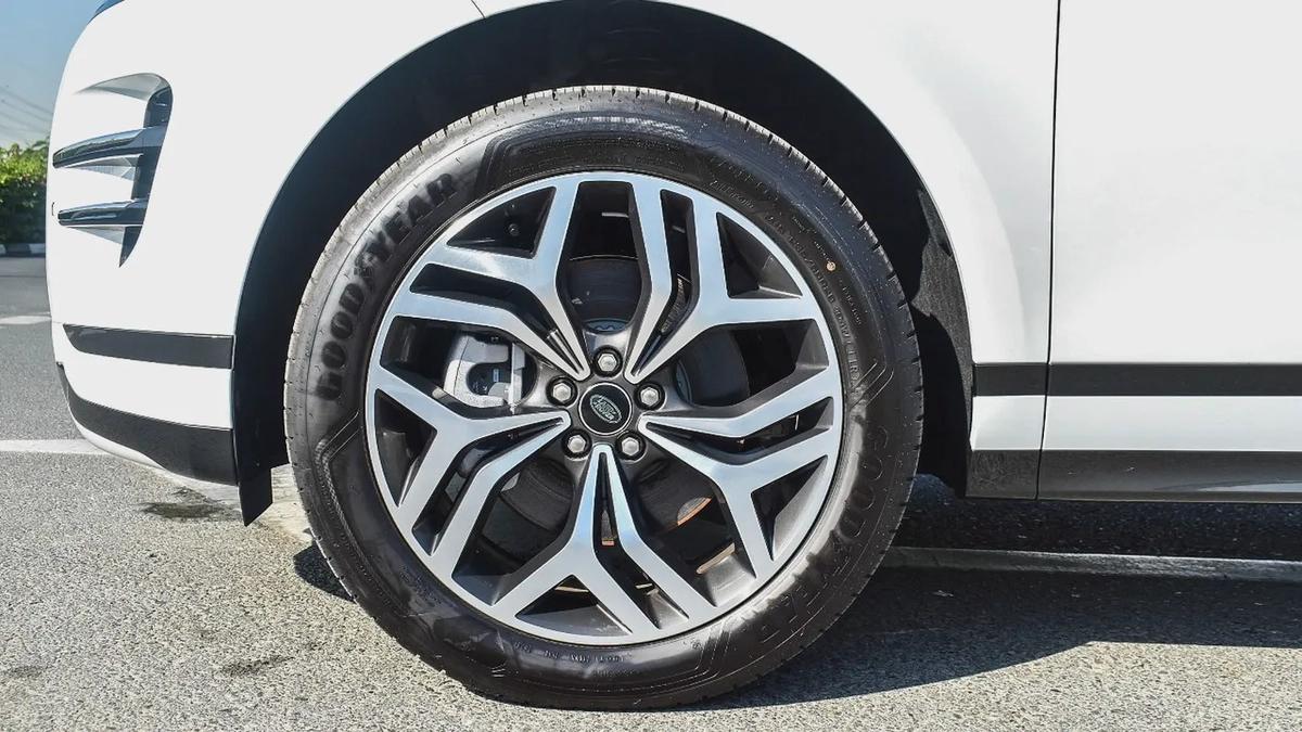 RANGE ROVER EVOQUE SE P250 DYNAMIC 2025!! FIVE YEARS WARRANTY!! THREE YEARS SERVICE CONTRACT-16-16