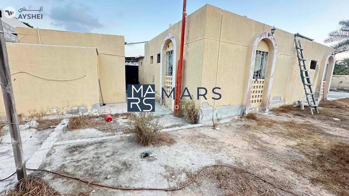Perfectly located on Main Street residential plot 16000 sqft for sale in Al khazamia-2-2