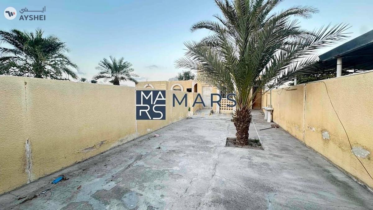 Perfectly located on Main Street residential plot 16000 sqft for sale in Al khazamia-5-5