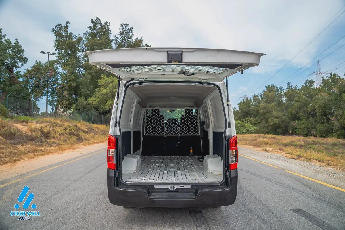 2021 Nissan Urvan Cargo Van - GCC Specs - Very Clean-6-6