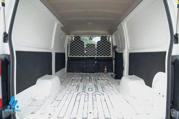 2021 Nissan Urvan Cargo Van - GCC Specs - Very Clean