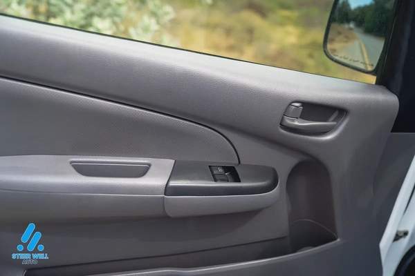 2021 Nissan Urvan Cargo Van - GCC Specs - Very Clean