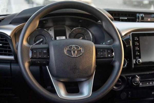 Toyota Hilux SR5 2.4L DIESEL Jordan Specs