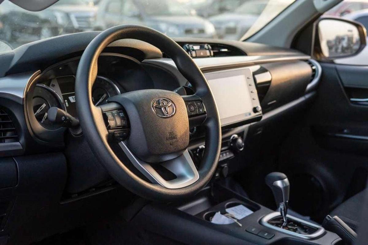 Toyota Hilux SR5 2.4L DIESEL Jordan Specs-7-7