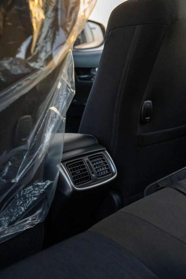 Toyota Hilux SR5 2.4L DIESEL Jordan Specs