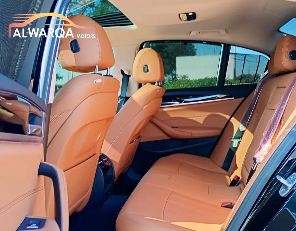 BMW 5-Series 520i-10-10