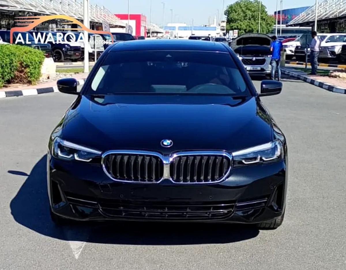 BMW 5-Series 520i-8-8