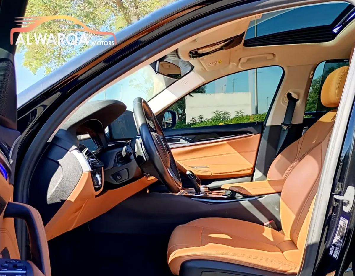 BMW 5-Series 520i-17-17