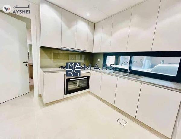 Brand new three bedrooms townhouse for rent in masaar