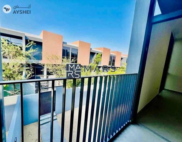 Brand new three bedrooms townhouse for rent in masaar